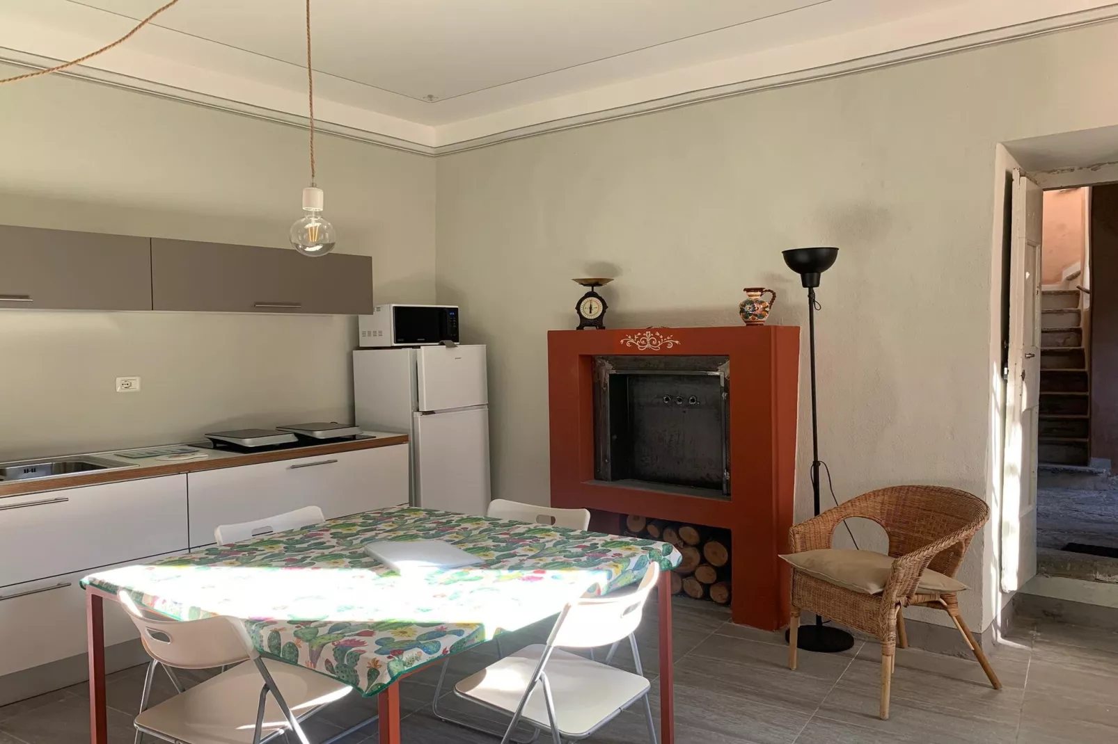 Ai Ronchi - piccolo appartamento con giardino a Cannero - Eetkamer