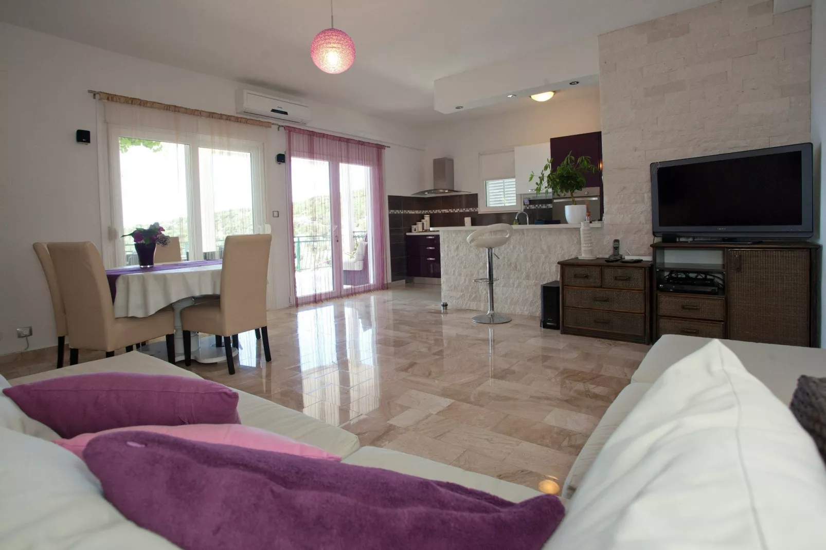 Wonderful Visinisce Apartments with Terrace and Sea Views - Standard Two Bedroom Apartment  (Owner 1)