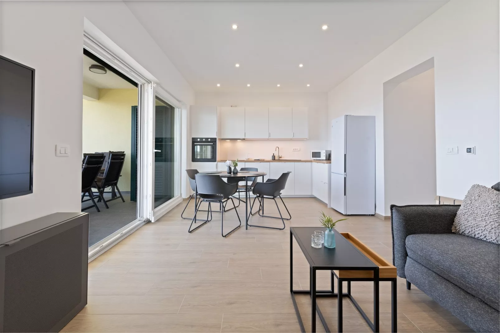 Luxury Living at Horizon Retreat - Deluxe Two Bedroom Apartment (owner  West S6)