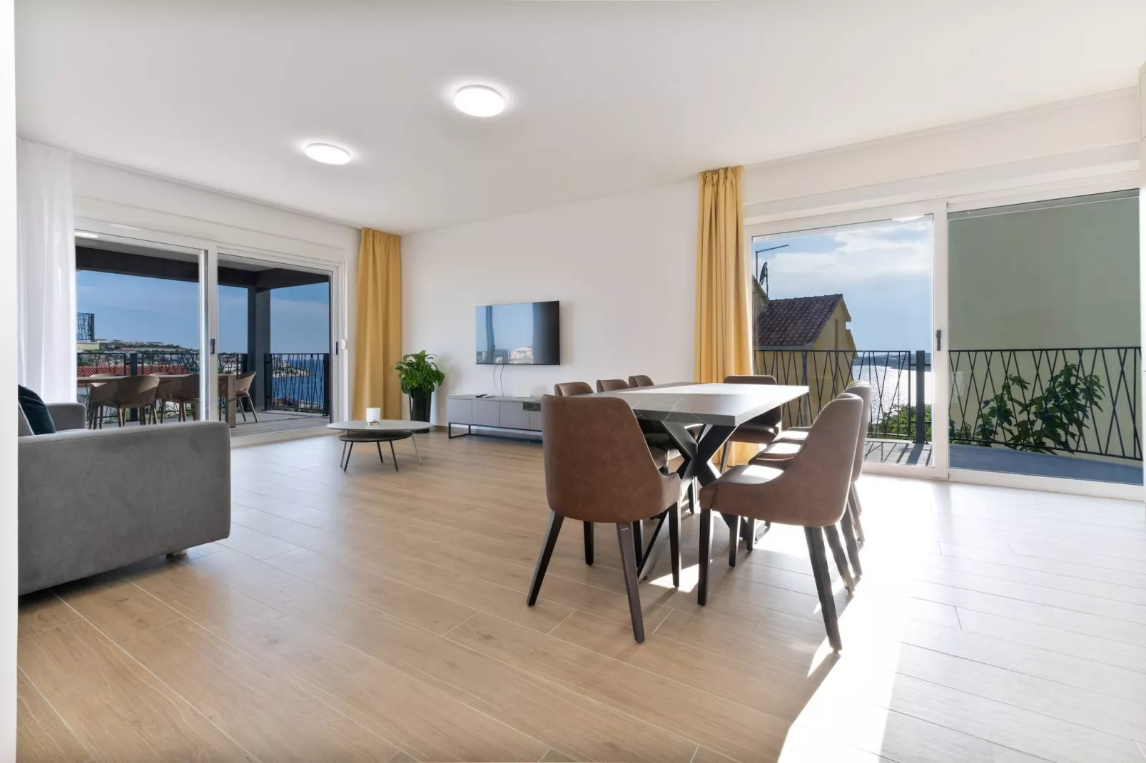 Luxury Living at Horizon Retreat - Comfort Three Bedroom Apartment (owner Central S8)