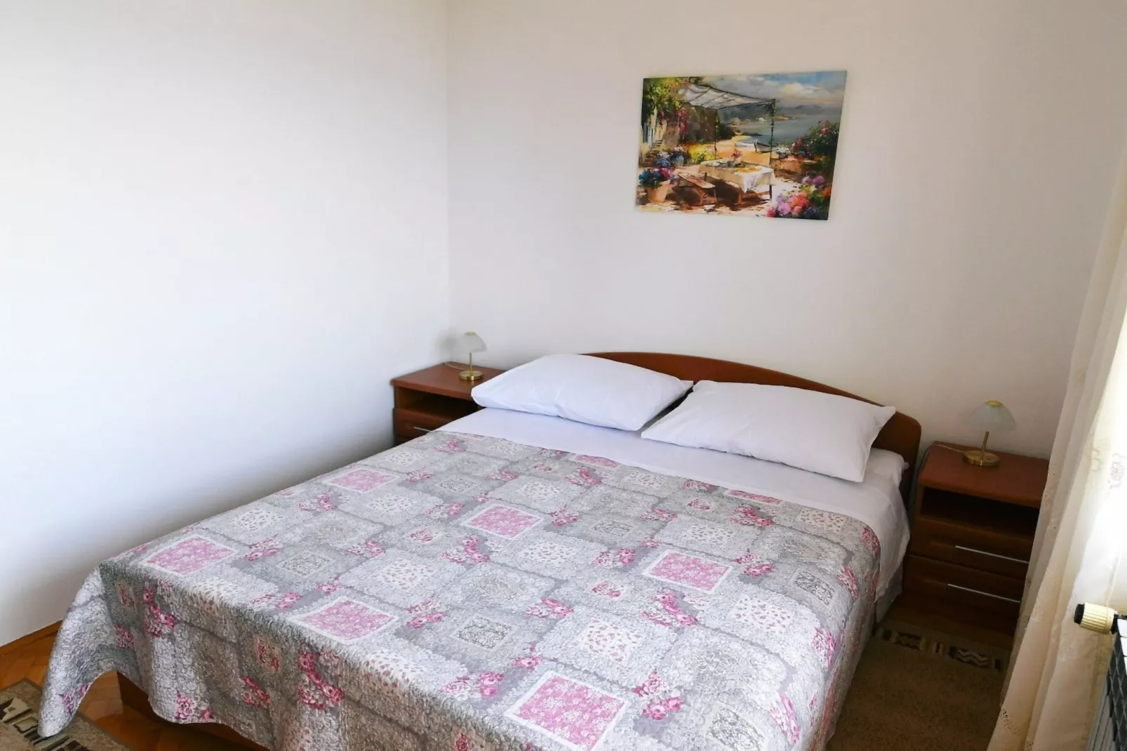 Scenic Retreat Rooms and Family Apartments - Double Room with Balcony 1
