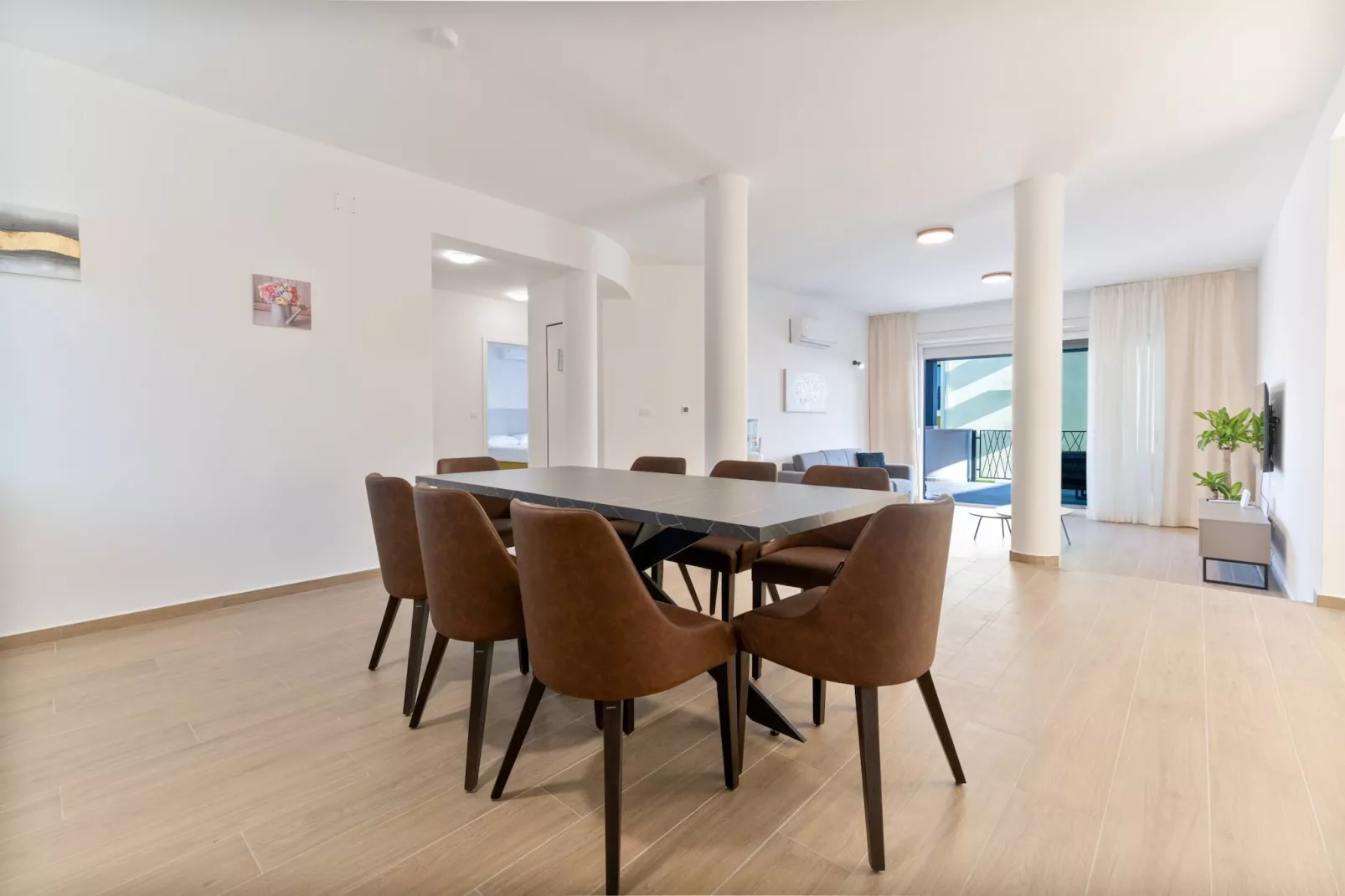 Luxury Living at Horizon Retreat - Three Bedroom Apartment (owner Central S1)