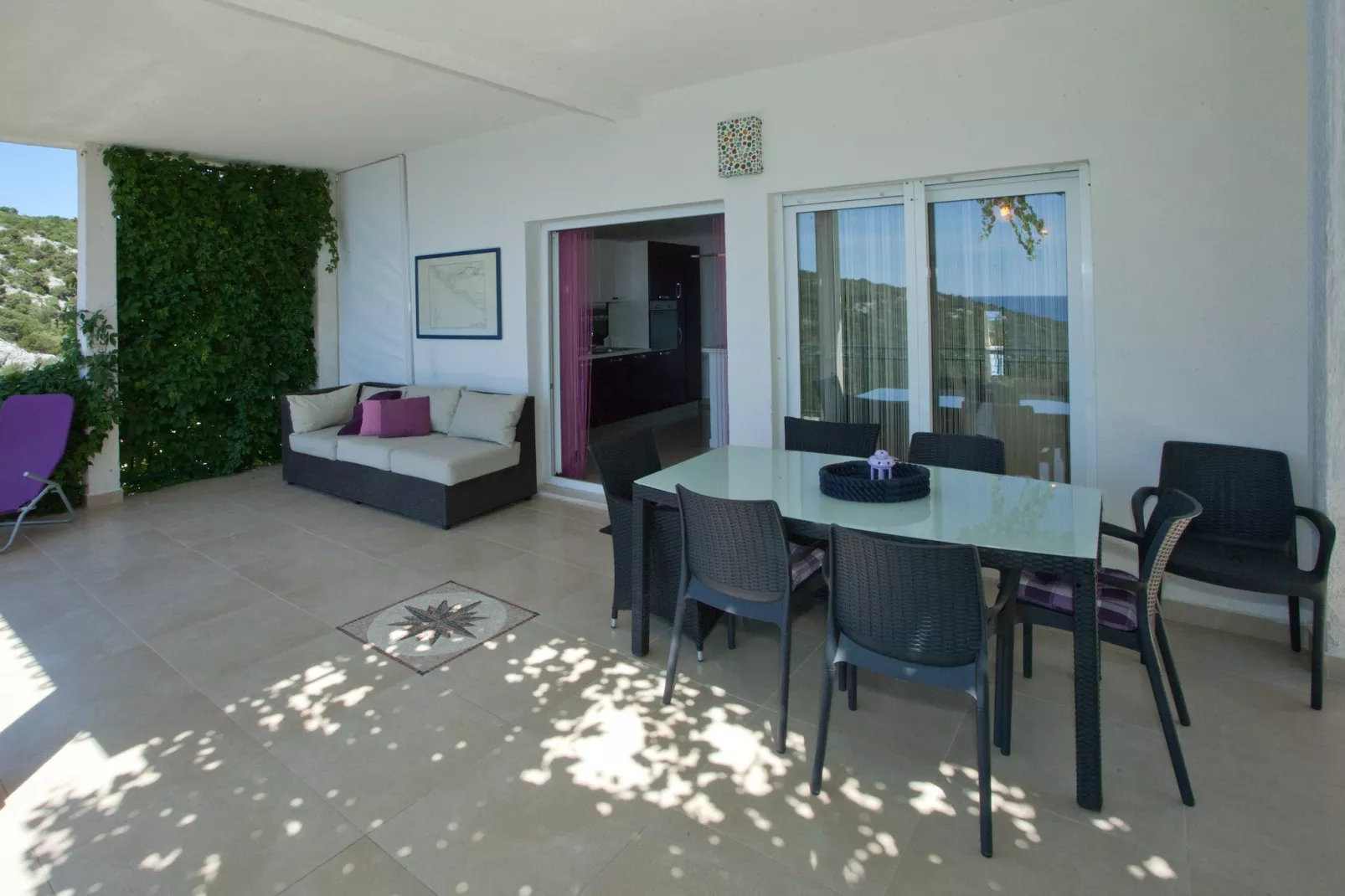 Wonderful Visinisce Apartments with Terrace and Sea Views - Standard Two Bedroom Apartment  (Owner 1) - Woonkamer