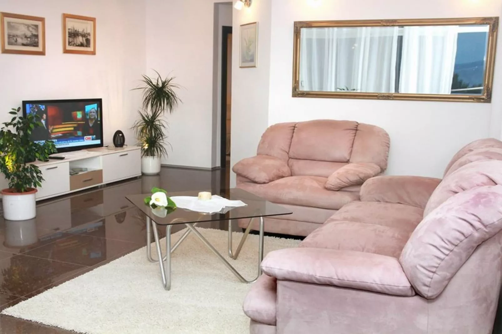 Okrug Gornji Luxurious Escape Villa with Pool - Five Bedroom Villa with Pool - Woonkamer
