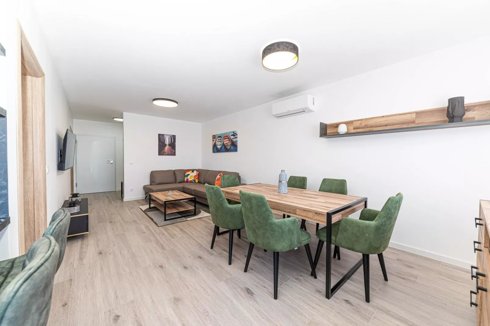 Elegant Kastel Novi Apartment with Sea View Balcony - Two Bedroom Apartment with Sea View and Balcony - Woonkamer