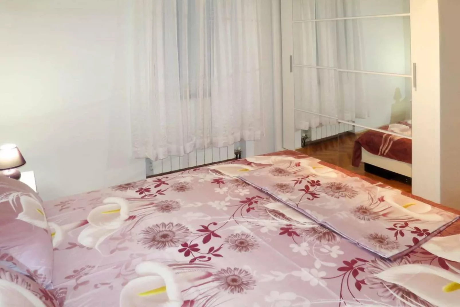 Sea-View Apartments with Pool, Terrace, and Outdoor Lounge in Scenic Čiovo Island - Comfort One Bedroom Apartment (Sollis III) - Slaapkamer