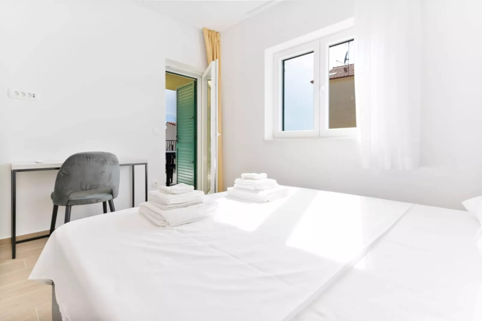 Luxury Living at Horizon Retreat - Comfort Two Bedroom Apartment  (owner Central S4) - Slaapkamer
