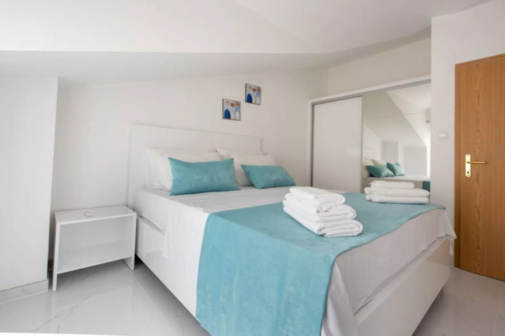 Villa Tomi - Studio With Sea View (5) - Slaapkamer