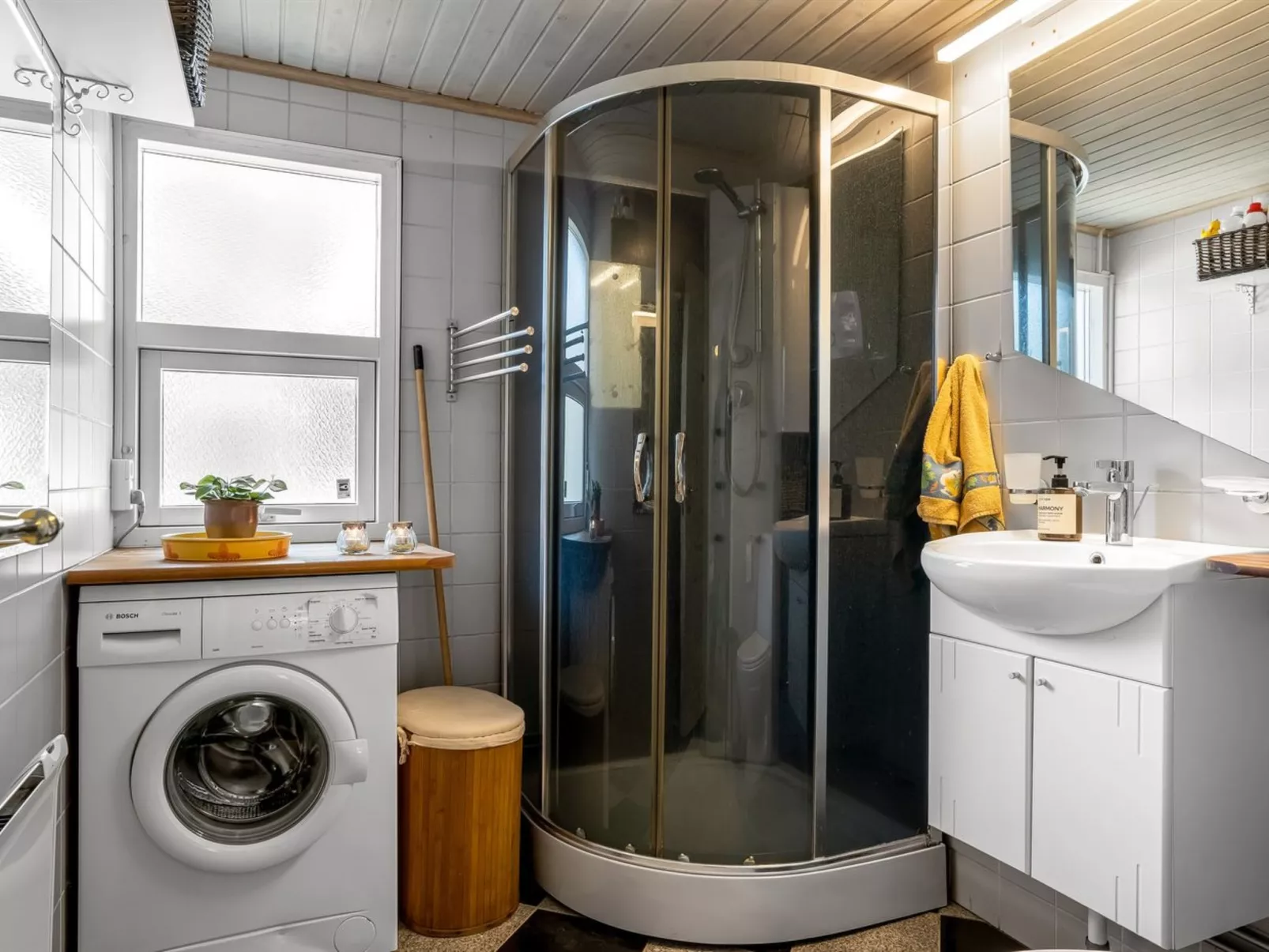 "Jamie" -  from the sea - Binnen