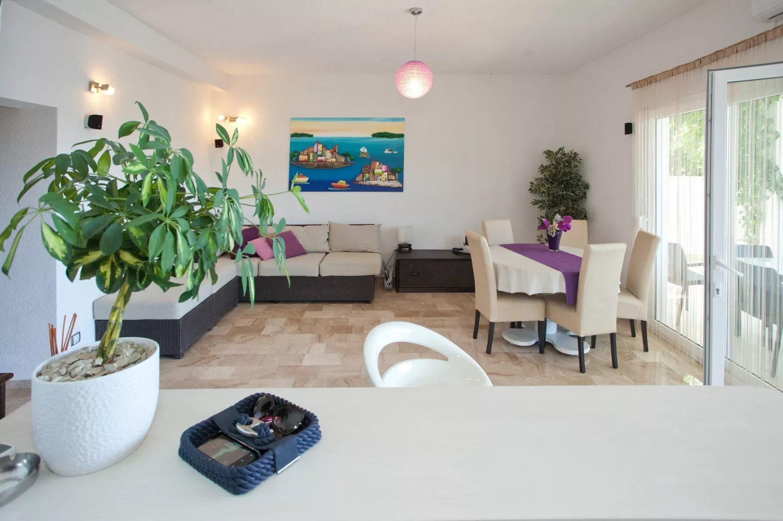 Wonderful Visinisce Apartments with Terrace and Sea Views - Standard Two Bedroom Apartment  (Owner 1) - Woonkamer