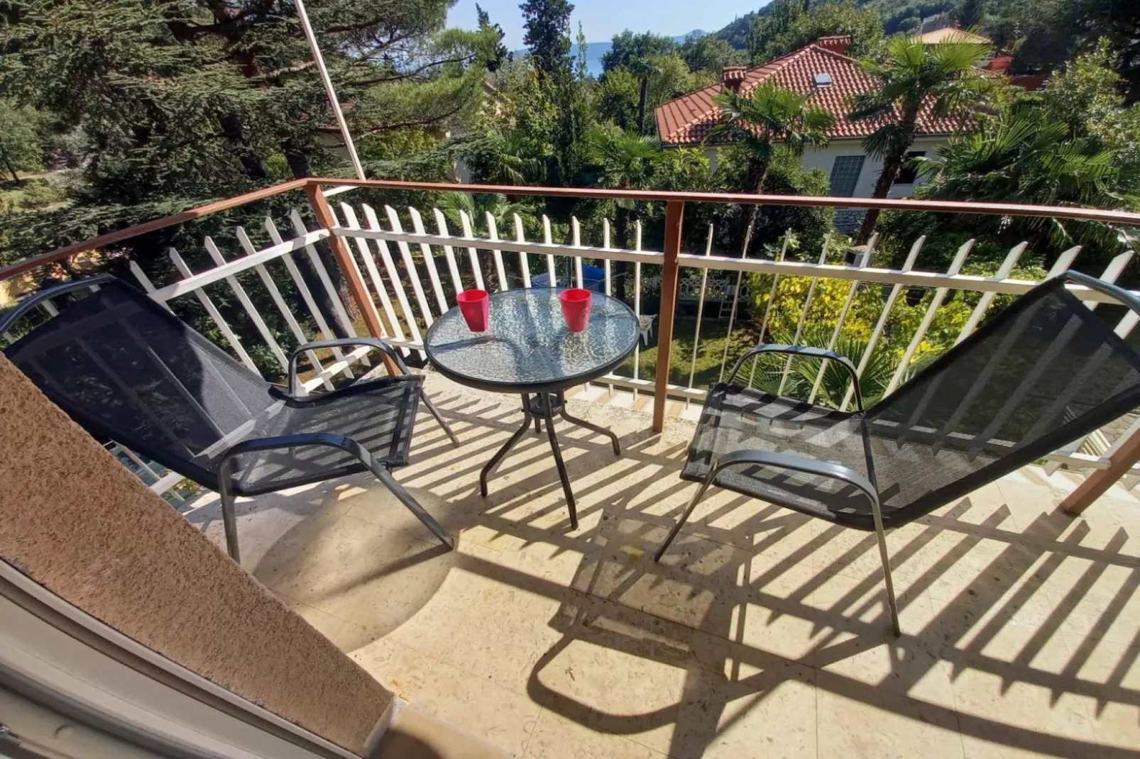 Lovely Apartments Near the Sea - Standard Studio Apartment with Balcony - Terrasbalkon