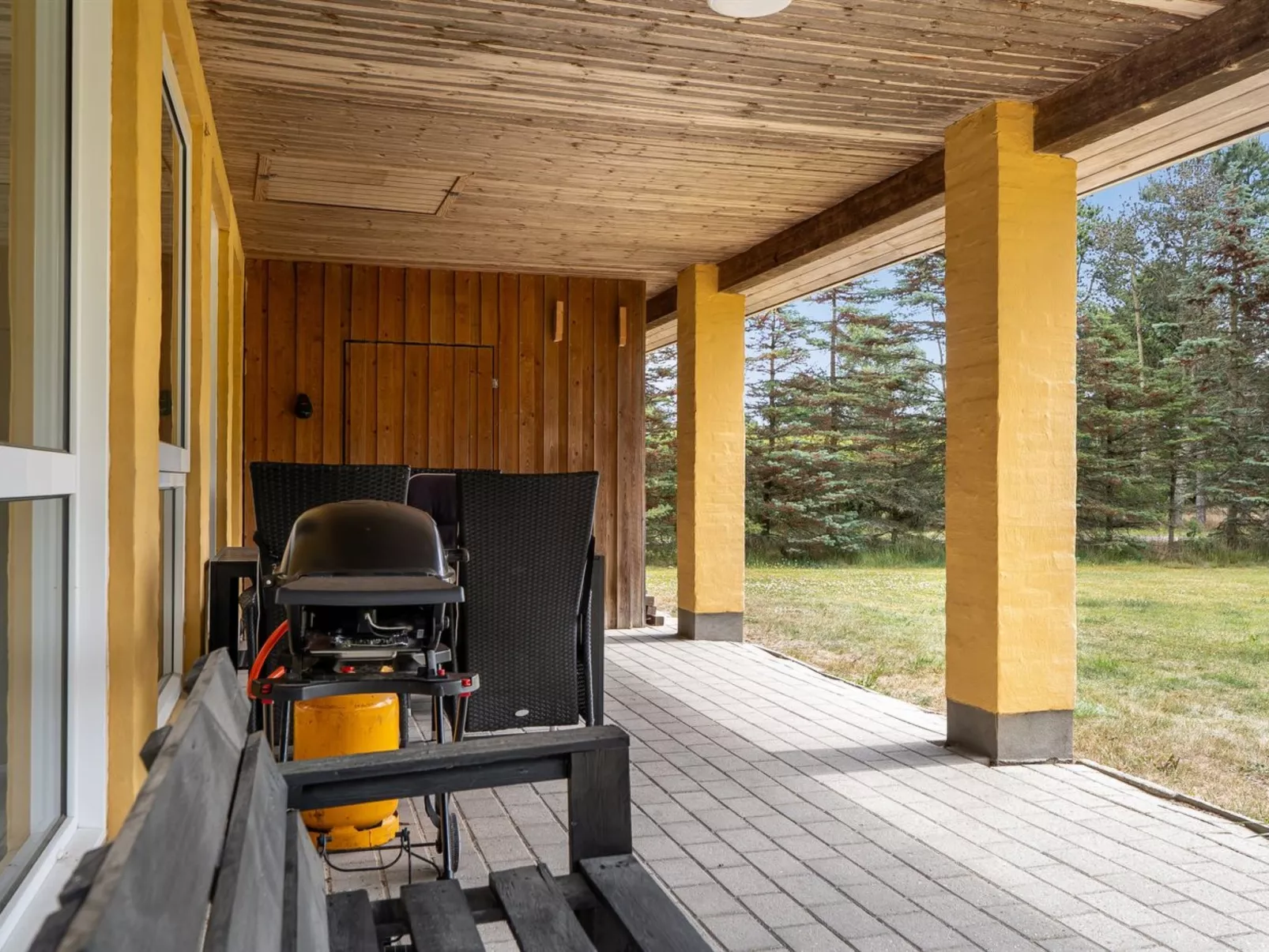 "Ebon" -  from the sea - Buiten