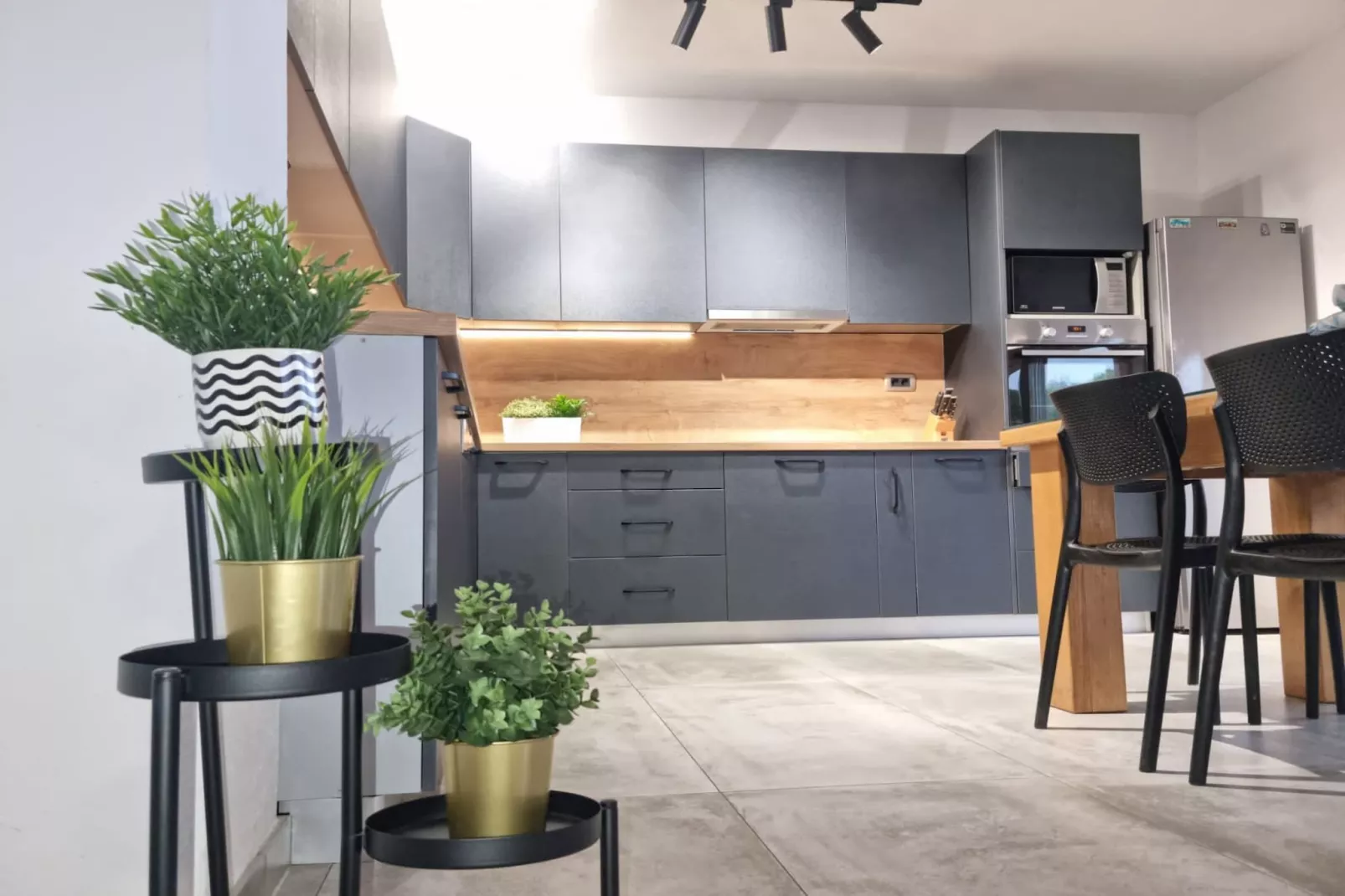 Exclusive Elegant Villa with Pool in Kastel Novi - Seven Bedroom Villa with Pool - Keuken