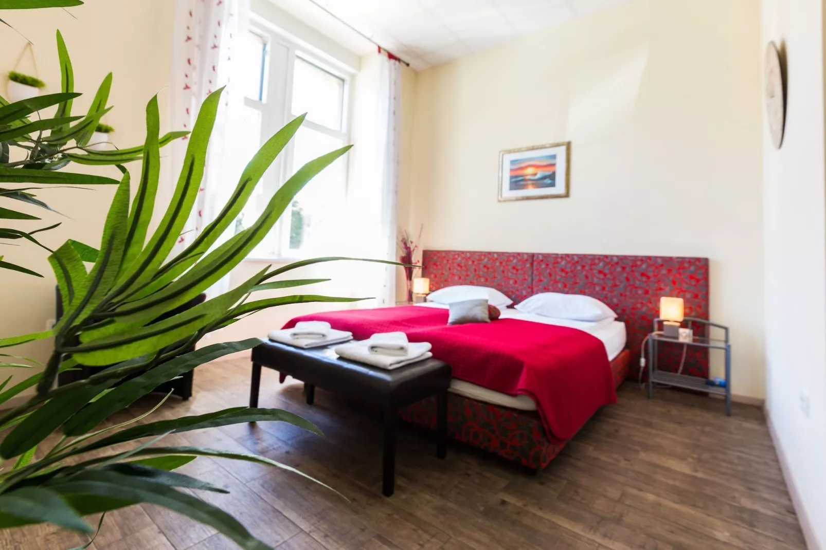 Charming and Historic Old Town Apartments - Double Room - Slaapkamer