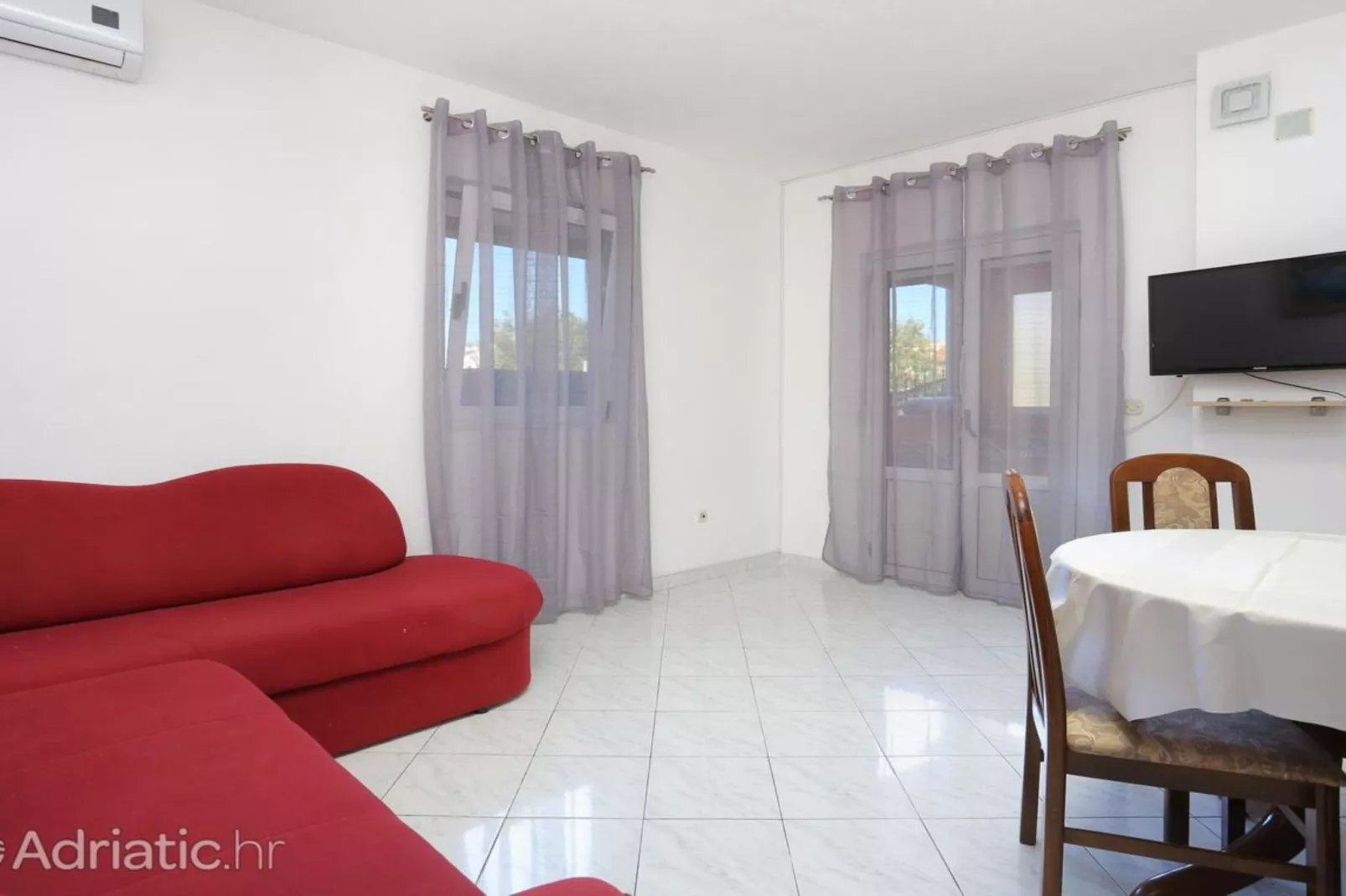 Holiday Home Nada Rogoznica - Six Bedroom Holiday Home - Woonkamer