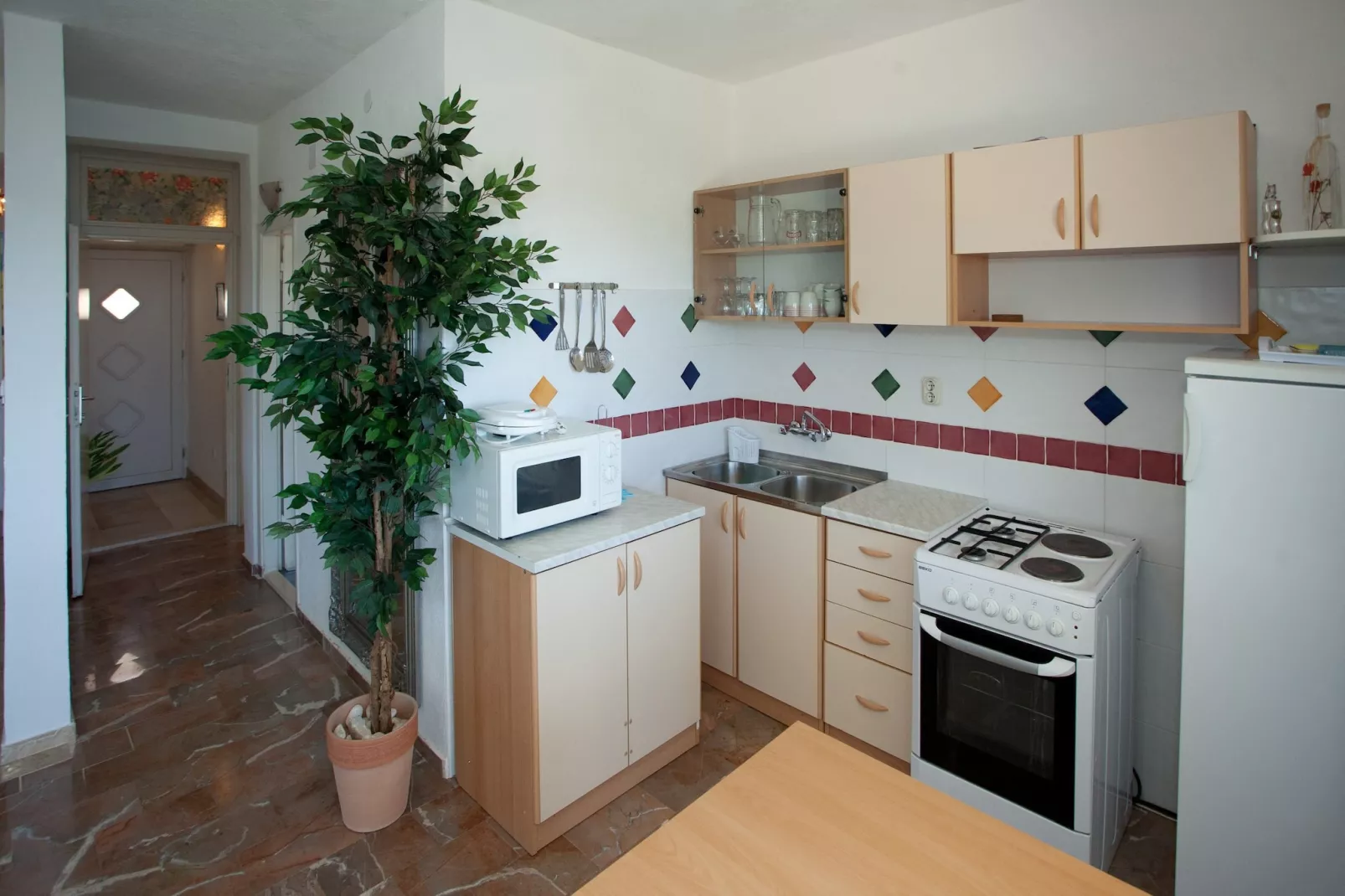 Wonderful Visinisce Apartments with Terrace and Sea Views - Standard Three Bedroom Apartment (Owner 2) - Keuken