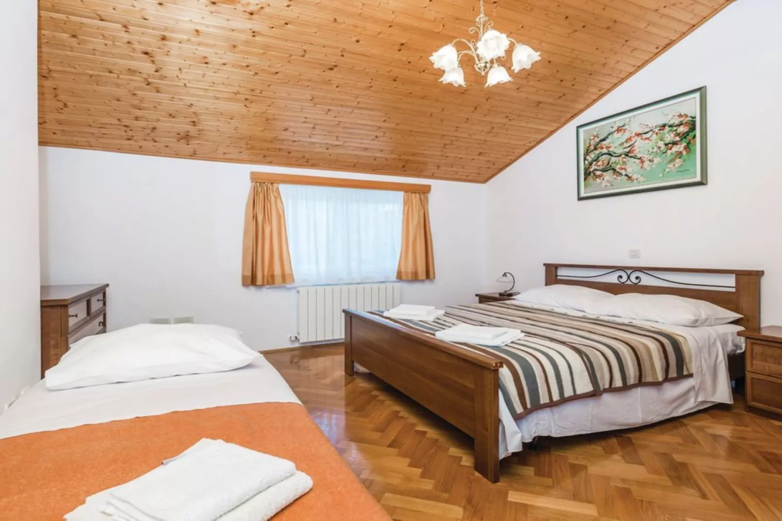 Scenic Seafront Brsec Apartment - Three Bedroom Apartment  with Terrace - Slaapkamer