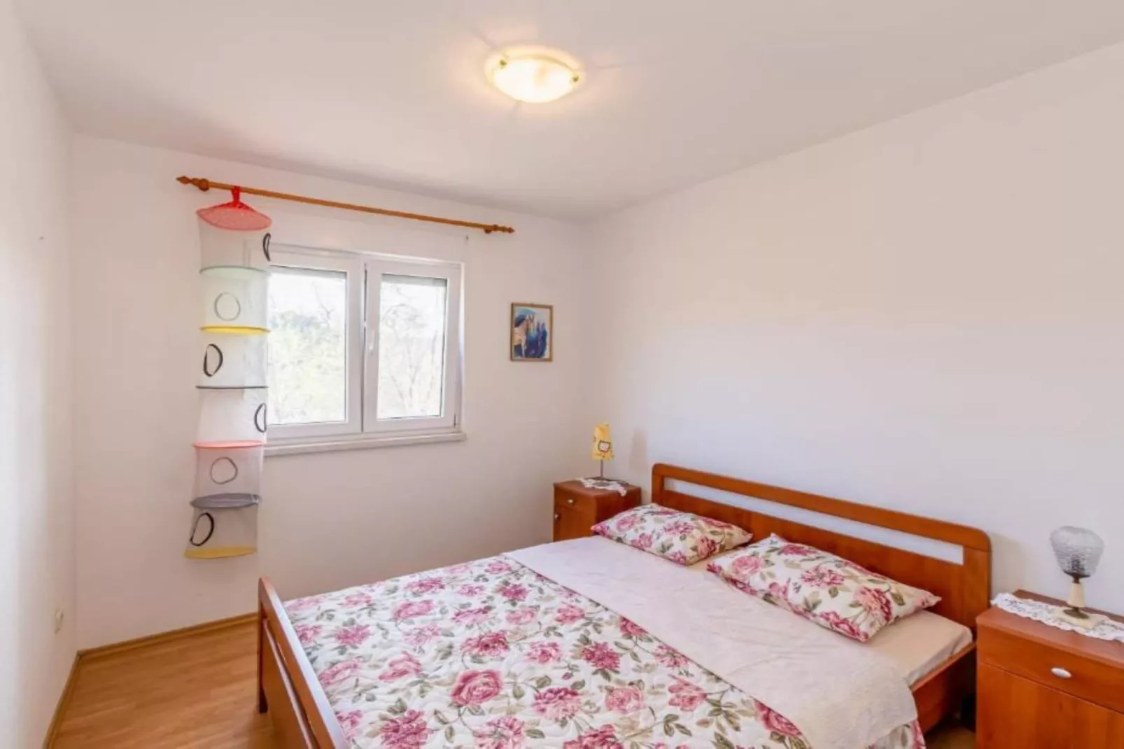 Charming and Cozy Okrug Gornji Apartment with Balcony - One Bedroom Apartment with Balcony - Slaapkamer