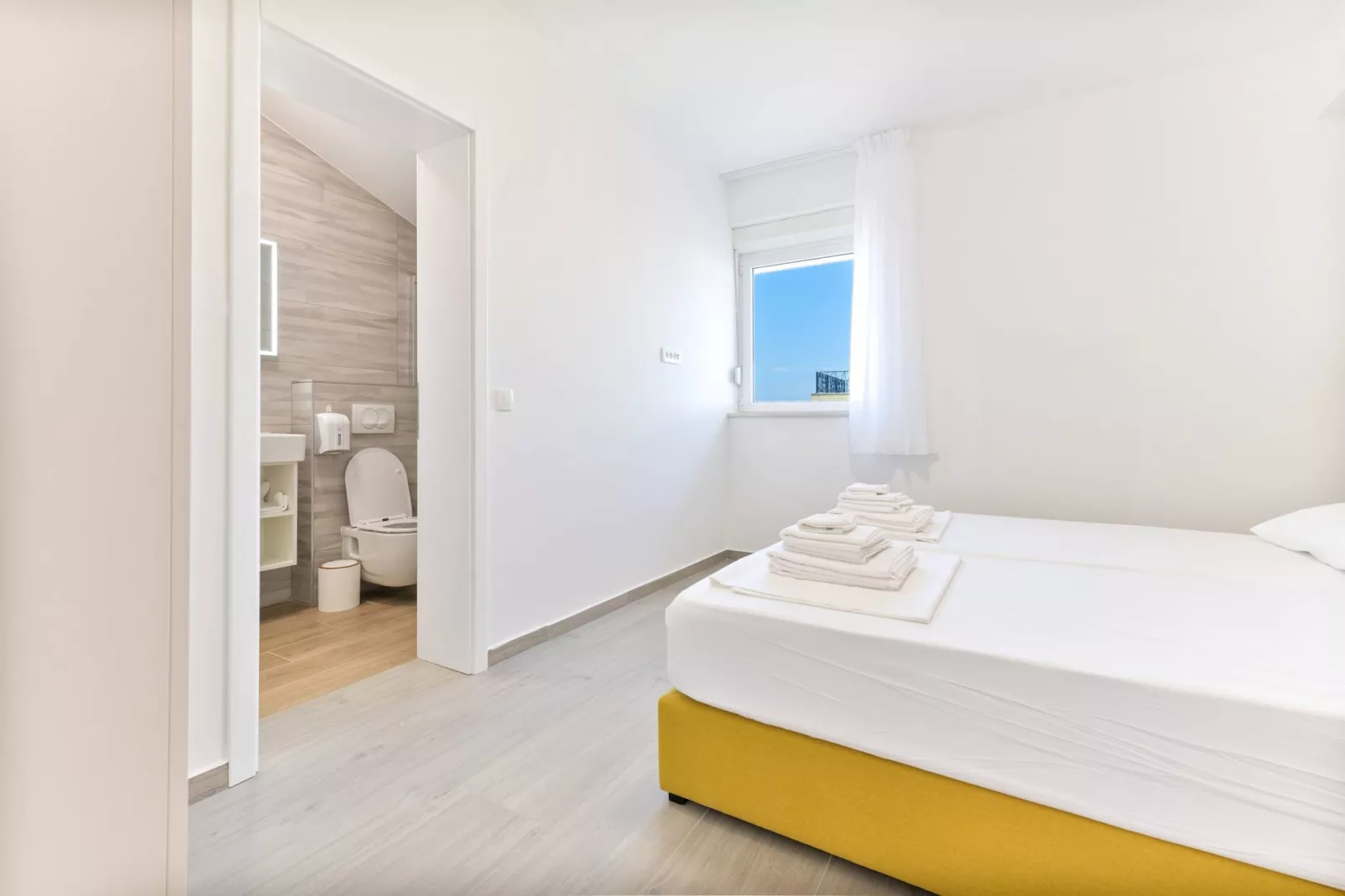 Luxury Living at Horizon Retreat - Comfort Three Bedroom Apartment (owner Central S8) - Slaapkamer