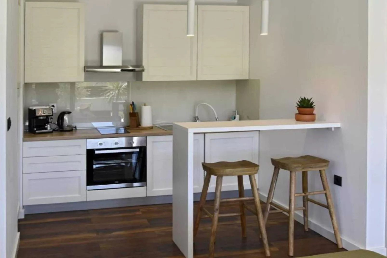 Luxury Slatine Apartments with Terrace and Garden - Two Bedroom Apartment with Terrace - Keuken
