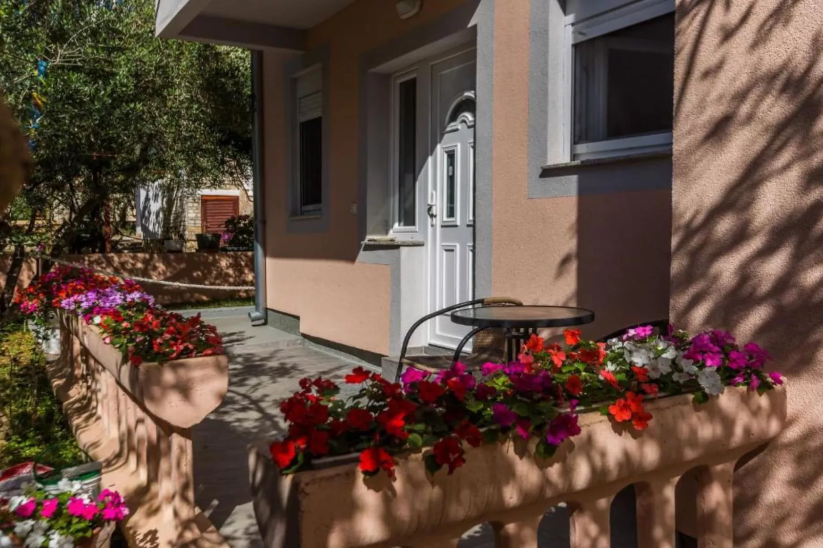 Modern Apartments in Zadar with Private Terrace - Studio Apartment with Terrace - Terrasbalkon