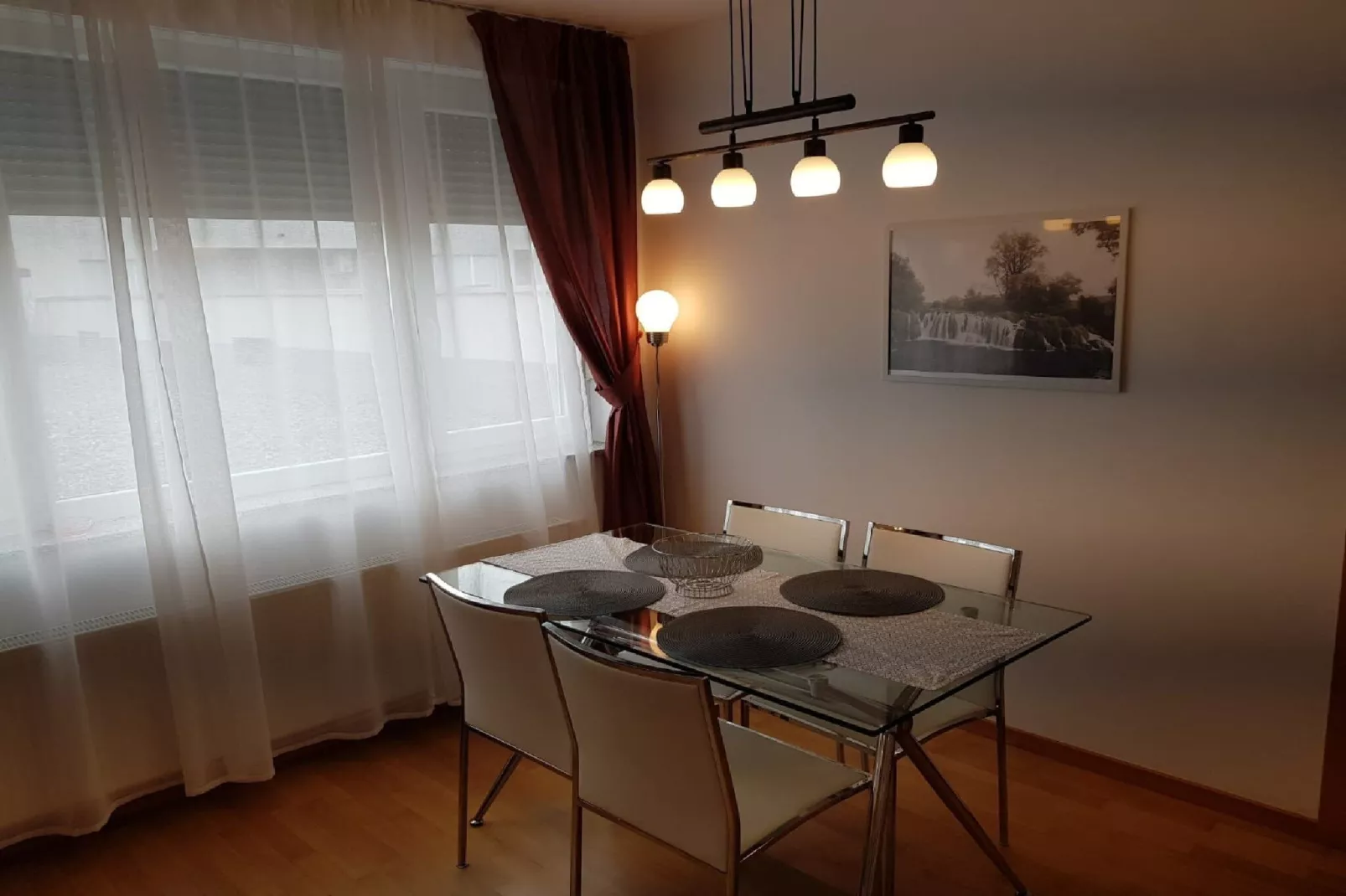 Apartment Aurelia Arena - One Bedroom Apartment - Eetkamer