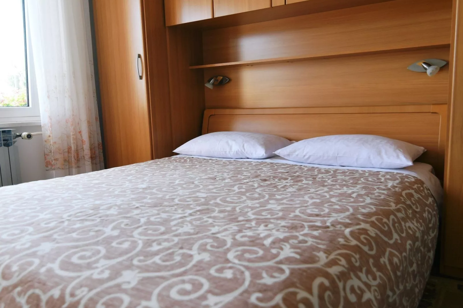 Scenic Retreat Rooms and Family Apartments - One Bedroom Apartment with Terrace - Slaapkamer