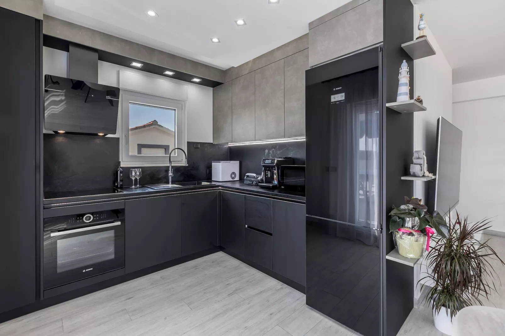Scenic Kastel Luksic Apartments - Two Bedroom Apartment (owner Penthouse) - Keuken