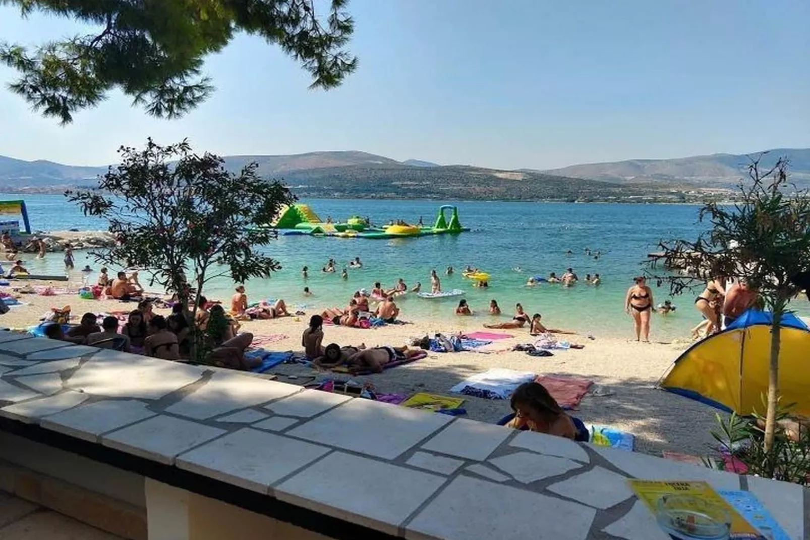 Mastrinka Bright Apartment with Free Parking and Modern Amenities - Two Bedroom Apartment - Sfeer