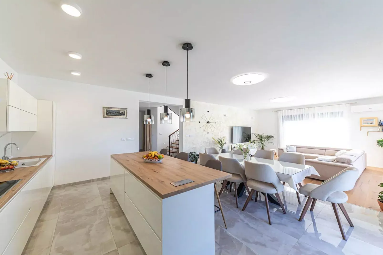 Luxurious Sanctuary Villa Primorski Dolac with Pool - Three Bedroom Villa with Pool - Keuken