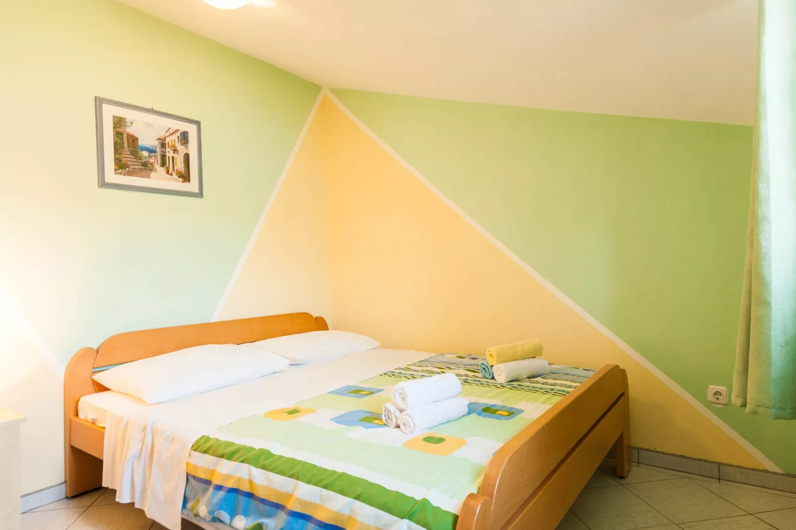 Cozy Apartments in Zadar with Sea and Mountain Views - Studio Apartment (owner 2) - Slaapkamer