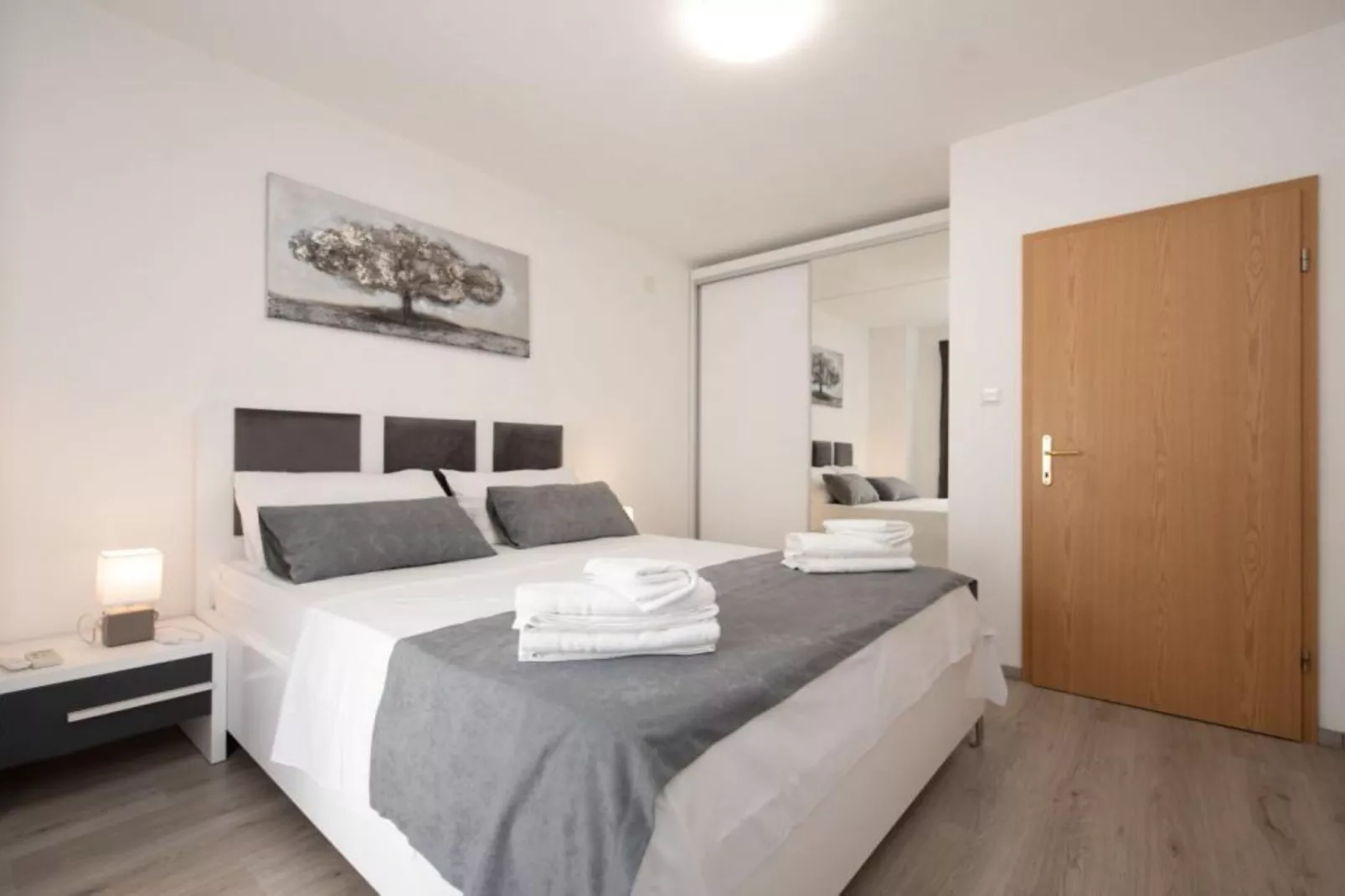 Villa Tomi  - Classic One Bedroom Apartment With Sea View (7) - Slaapkamer