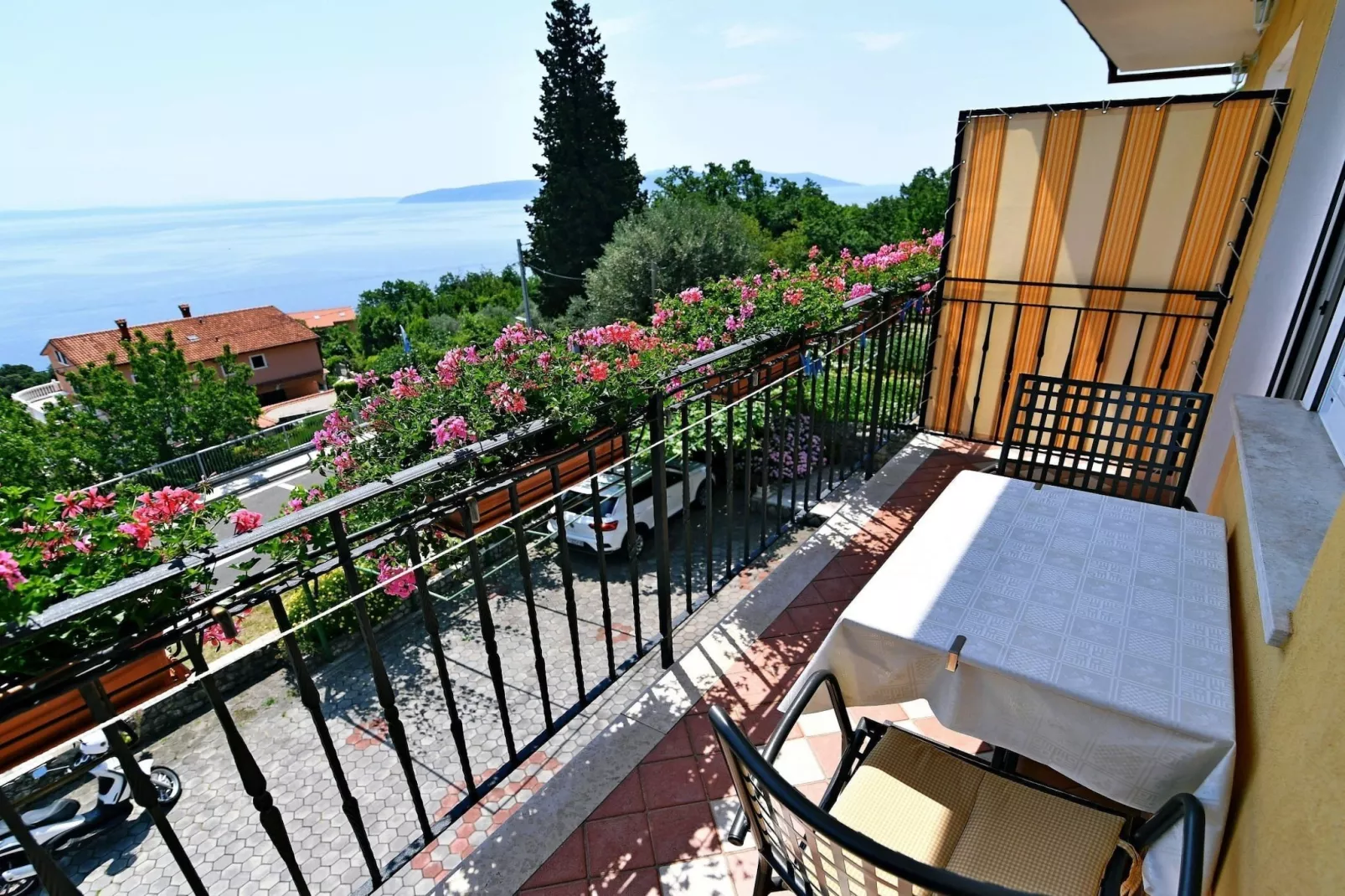 Scenic Retreat Rooms and Family Apartments - Double Room with Balcony 1 - Terrasbalkon