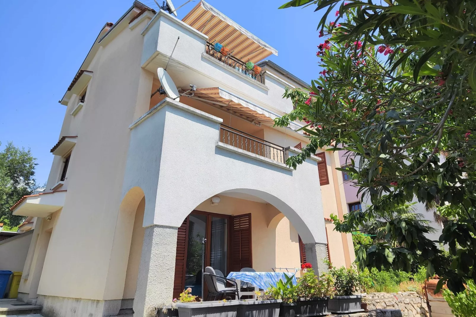 Comfortable Crikvenica Stay with Private Parking - One Bedroom Apartment - Buitenlucht