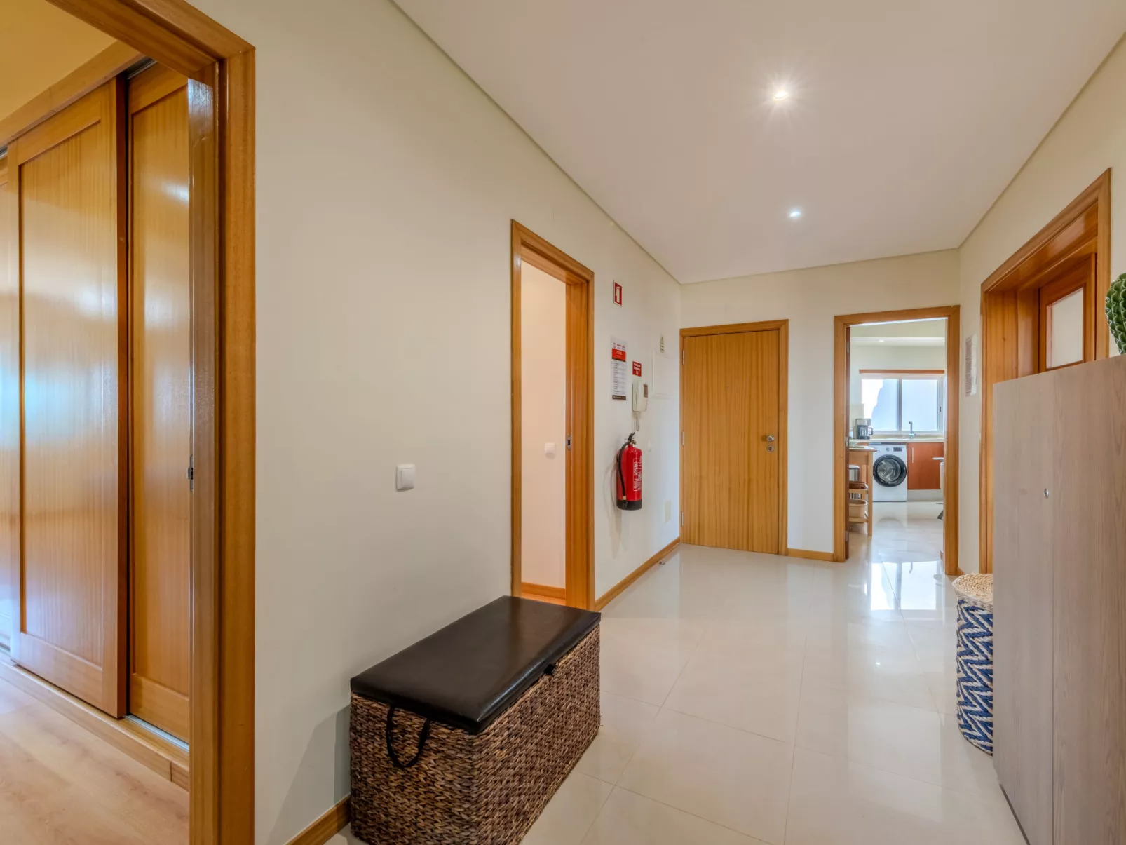 Aguia M T2 - VIP Properties - Binnen