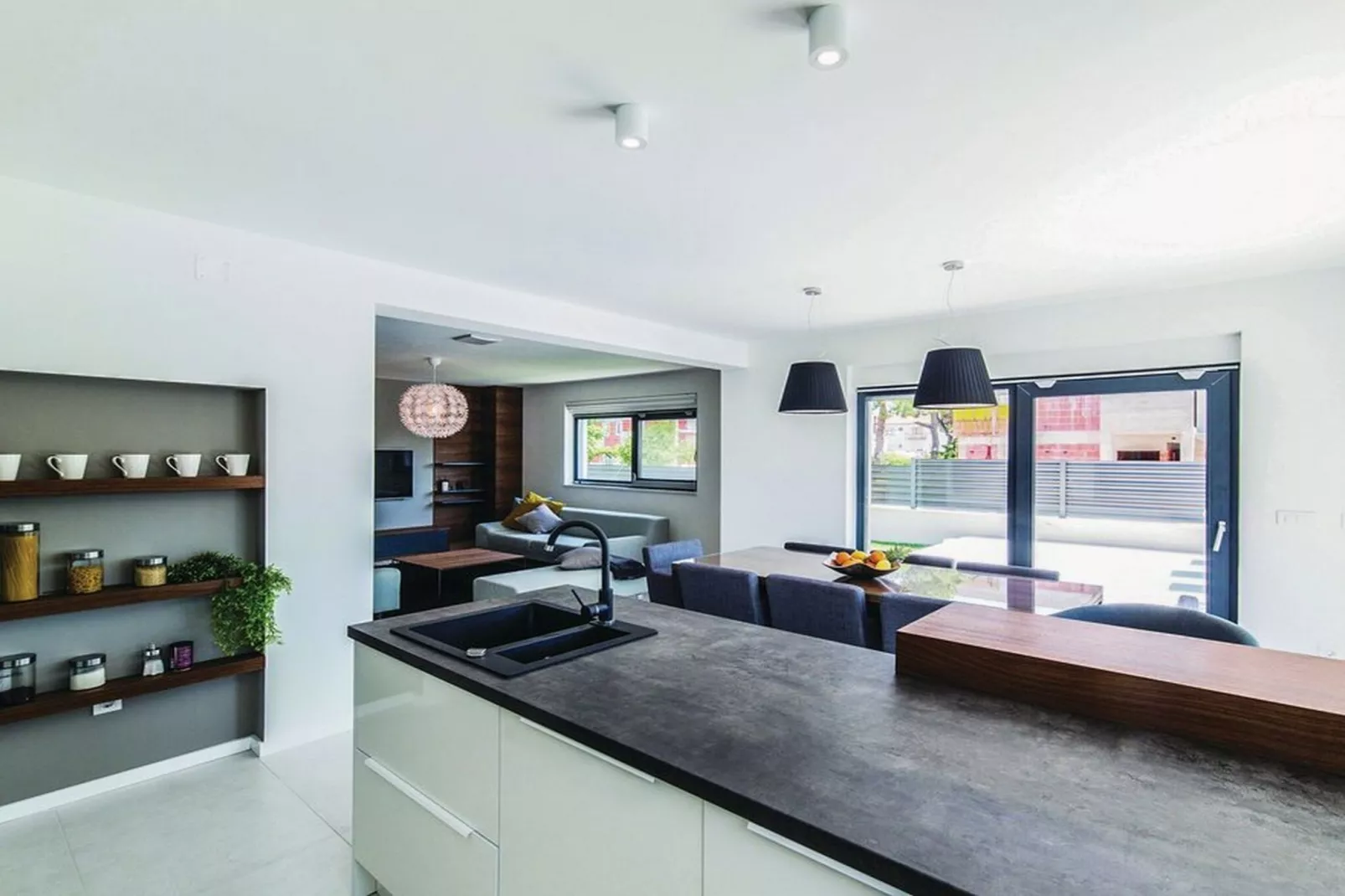 Modern Kastel Villa with Private Pool, Gym, and Large Outdoor Space - Eight Bedroom Villa - Keuken