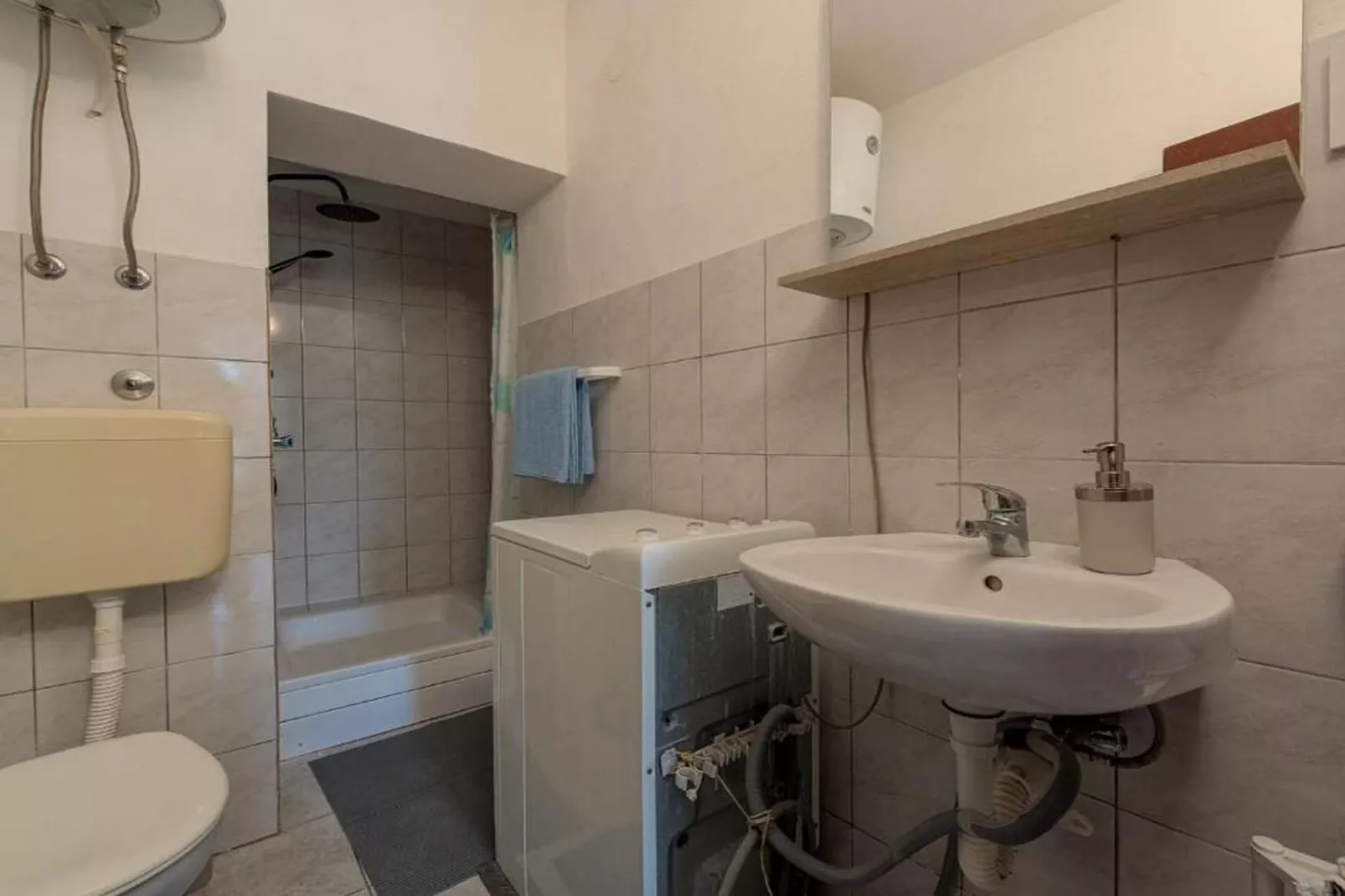 Three Bedroom Holiday Home - Badkamer