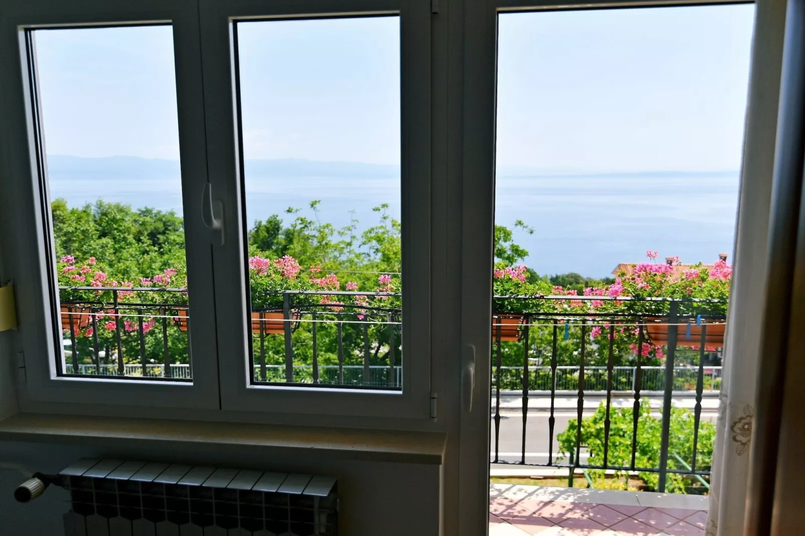 Scenic Retreat Rooms and Family Apartments - Double Room with Balcony 1 - Terrasbalkon