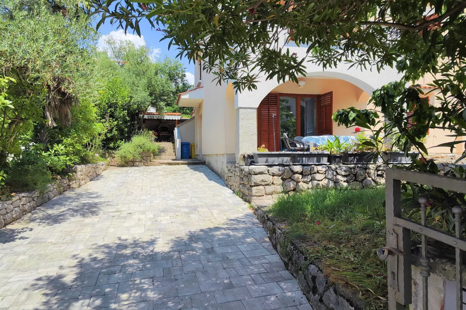 Comfortable Crikvenica Stay with Private Parking - One Bedroom Apartment - Buitenlucht