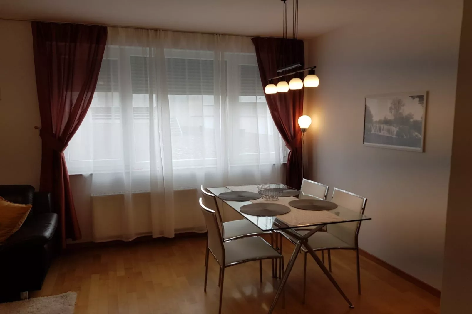 Apartment Aurelia Arena - One Bedroom Apartment - Eetkamer
