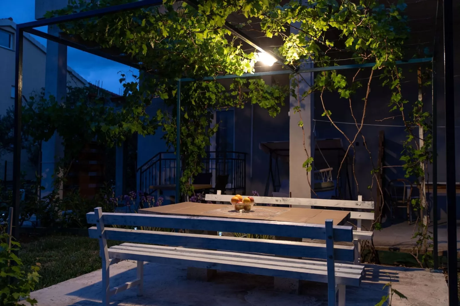 Tranquil and Stylish Apartment Kastel Novi - Studio Apartment with Garden - Tuinen zomer