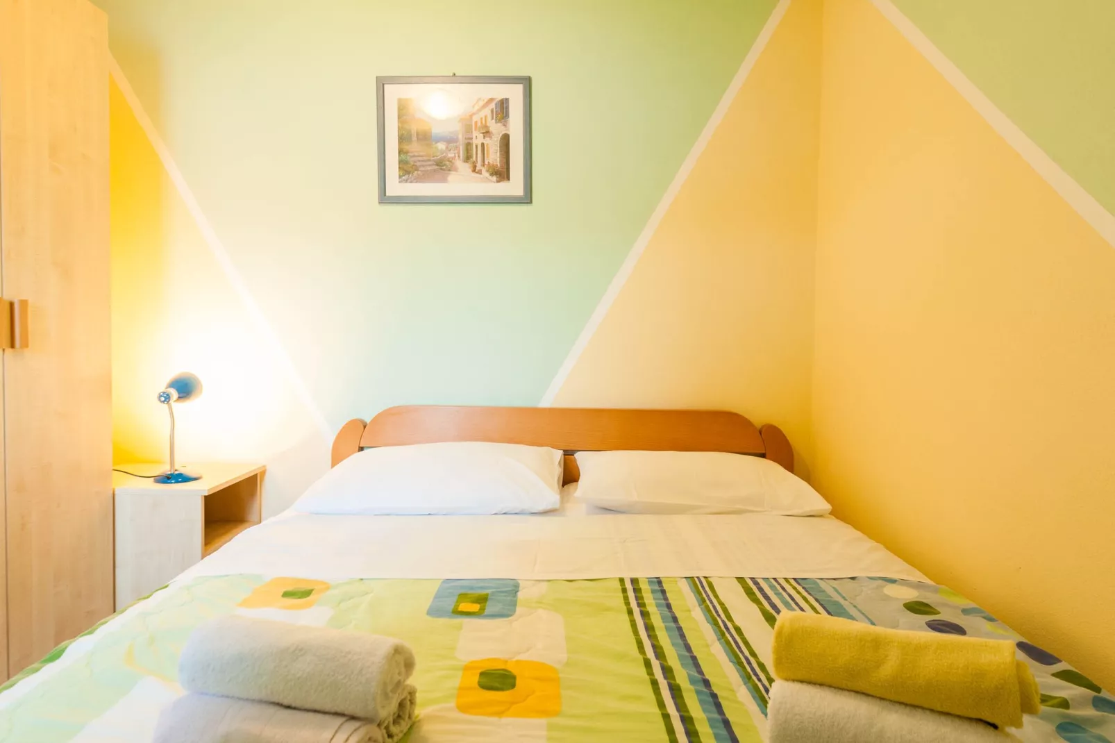 Cozy Apartments in Zadar with Sea and Mountain Views - Studio Apartment (owner 2) - Slaapkamer