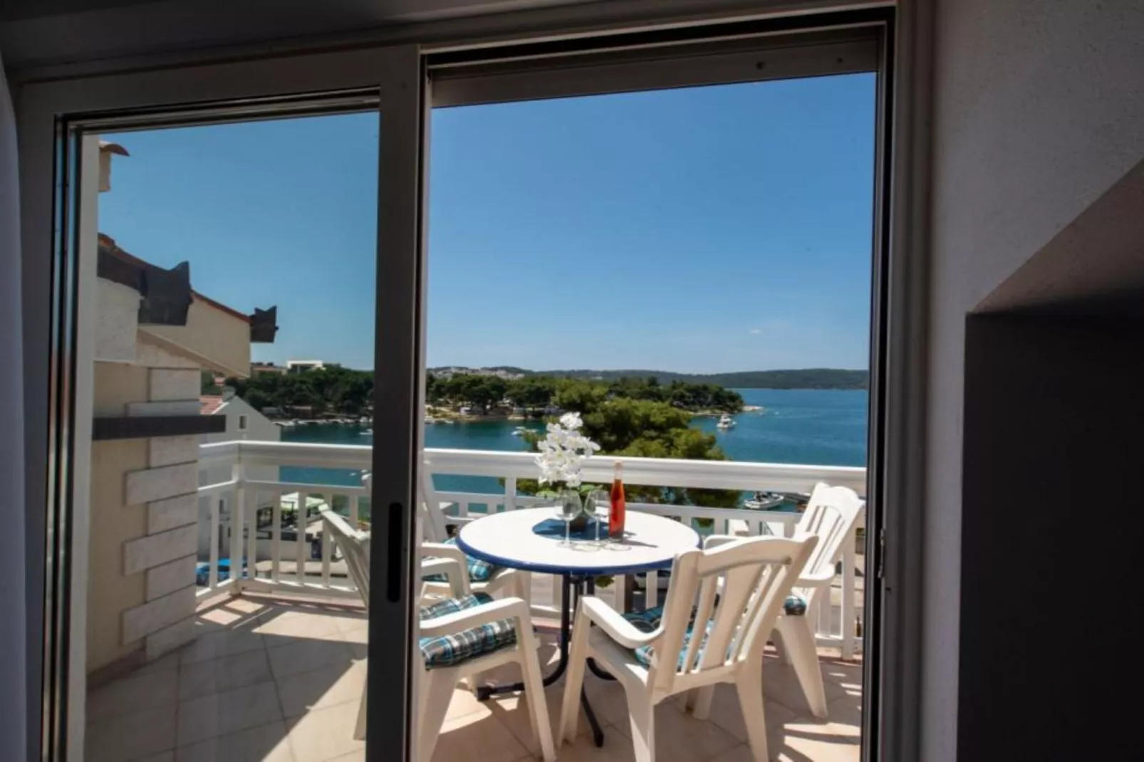 Villa Tomi -  Studio With Sea View (2) - Terrasbalkon