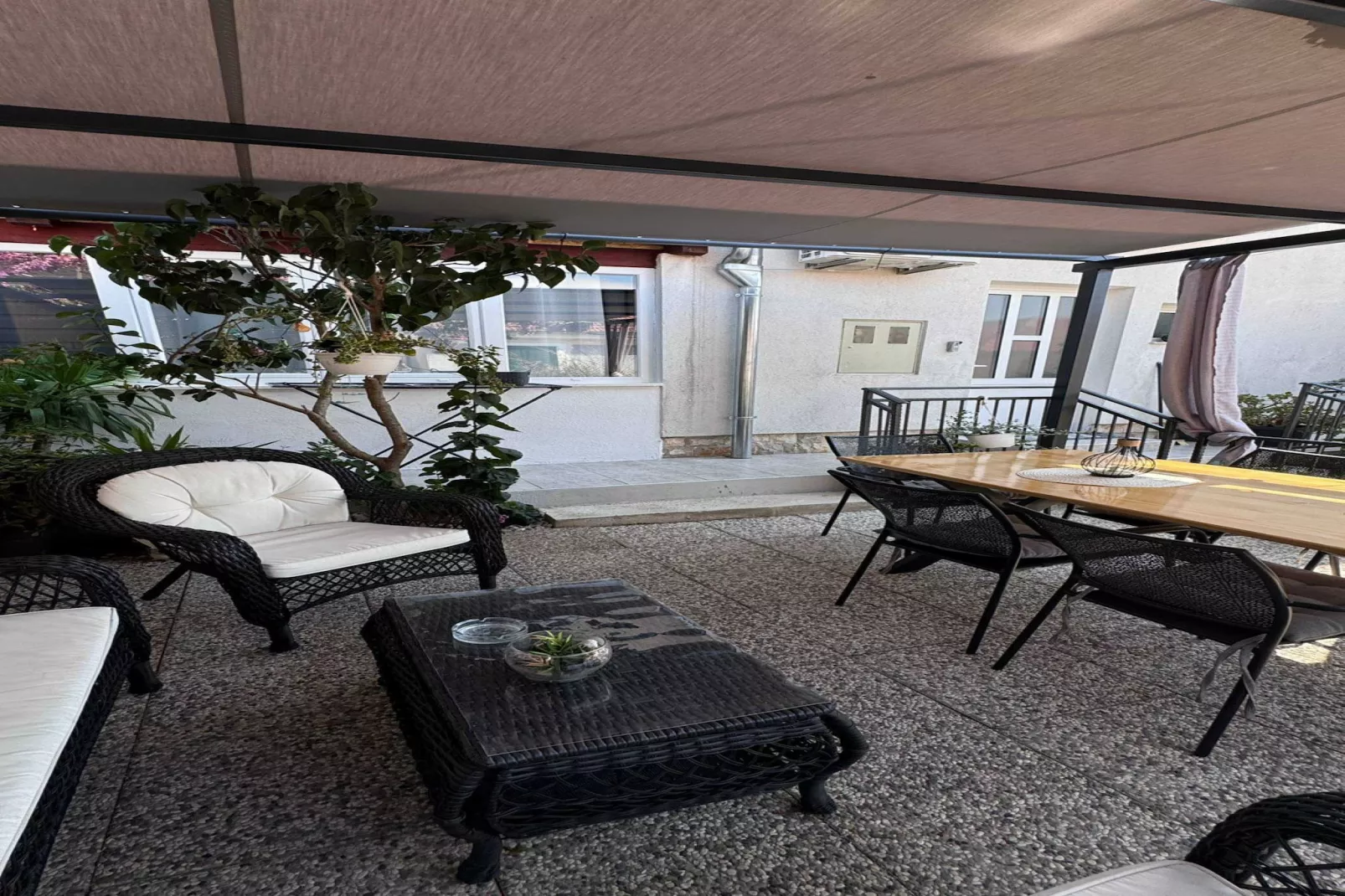 Elegant Trogir Apartment with Garden Terrace - Two Bedroom Apartment - Terras