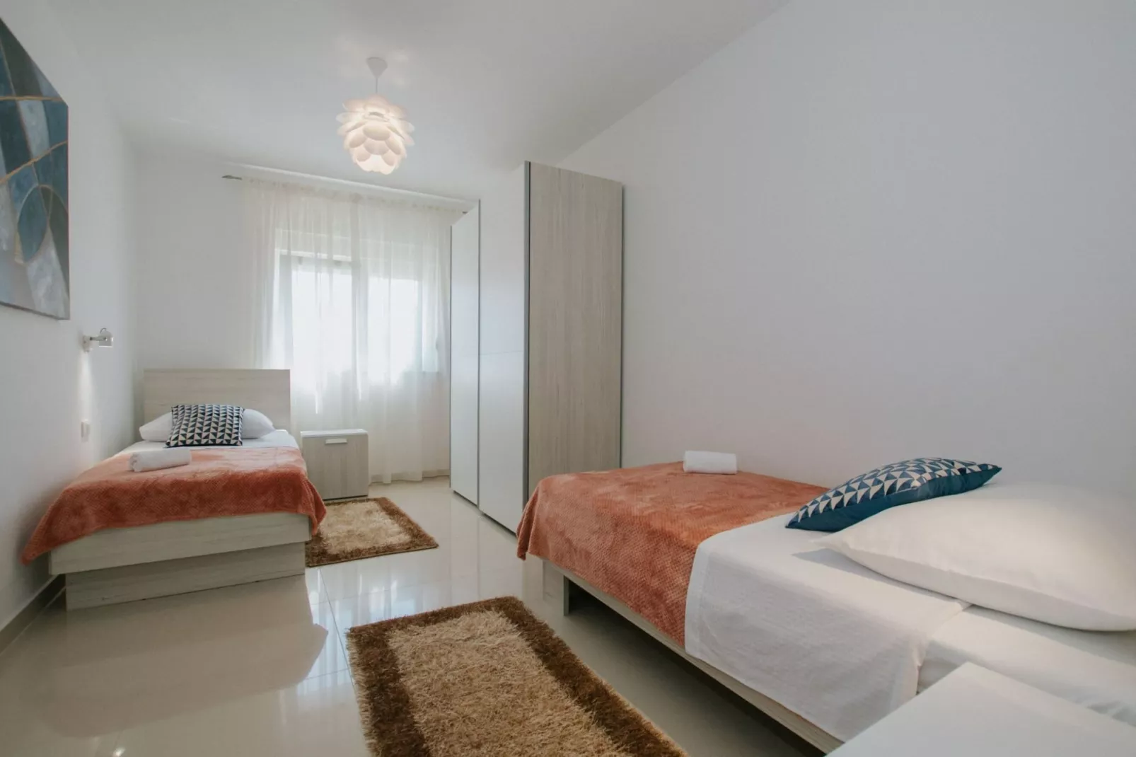 Scenic Sea View Apartment Trogir - Two Bedroom Apartment with Balcony and Sea View - Slaapkamer