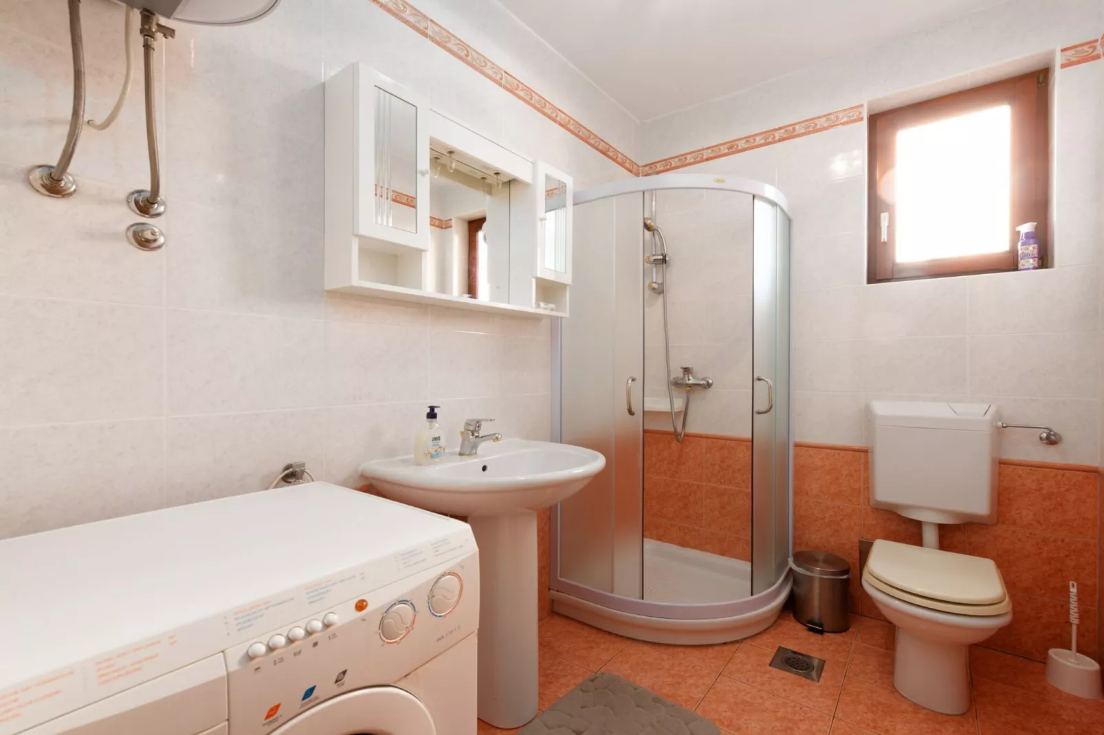 Cozy Icici Apartment with Sea view - Two Bedroom Apartment with Sea View - Badkamer