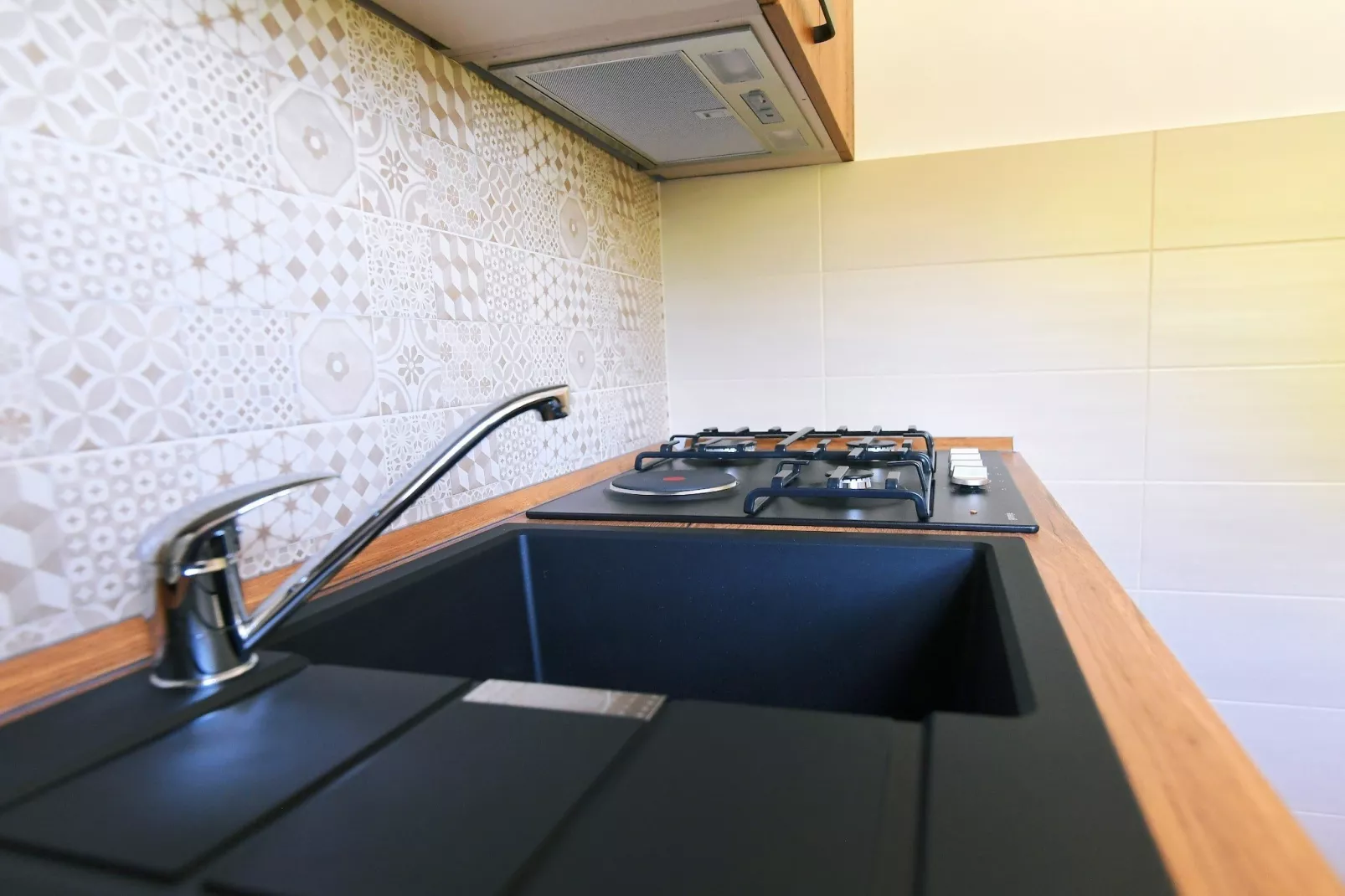 Charming Holiday Home with Terrace and Garden - One Bedroom Holiday Home - Keuken