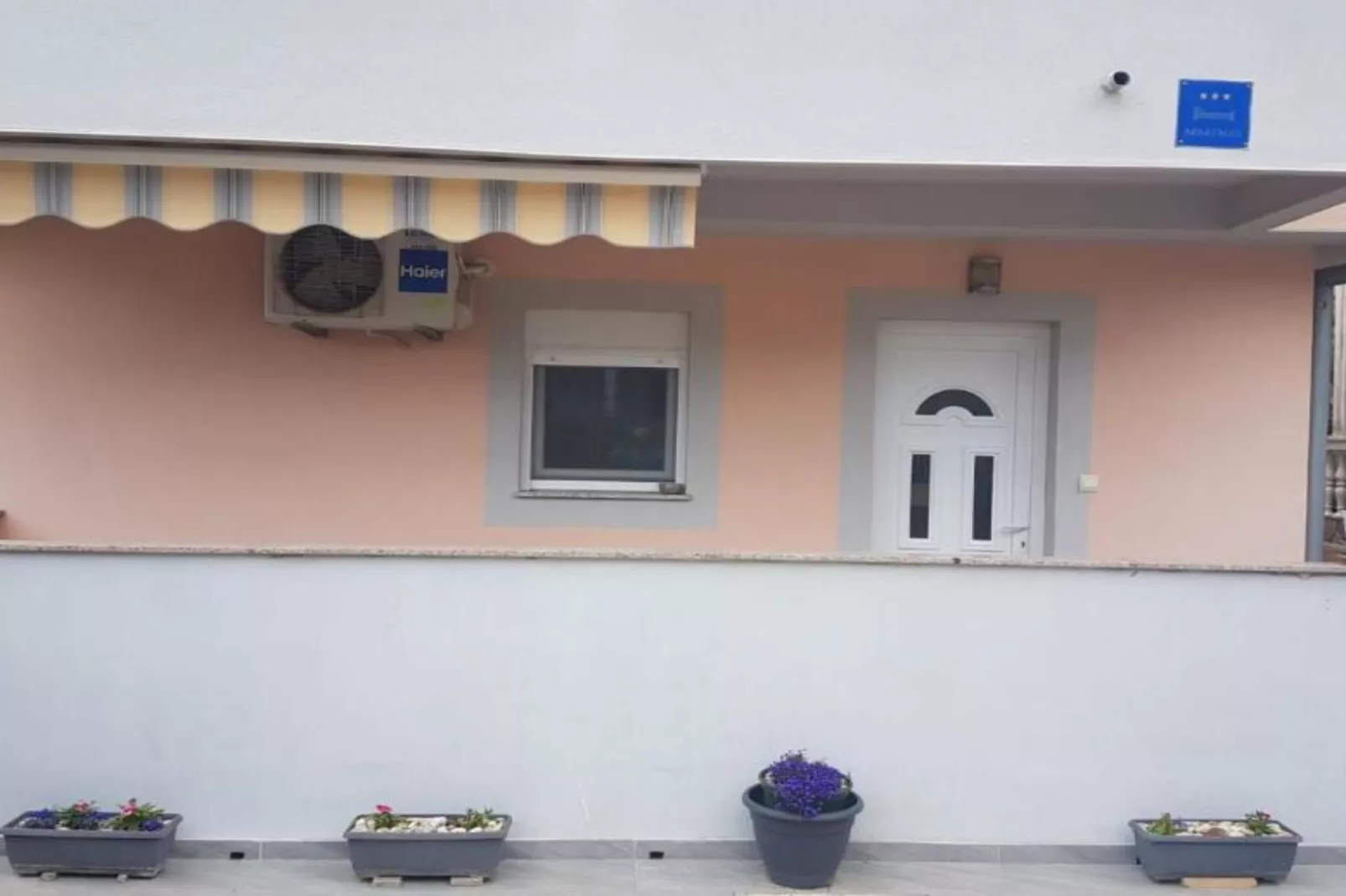 Modern Apartments in Zadar with Private Terrace - Studio Apartment with Terrace - Buitenlucht