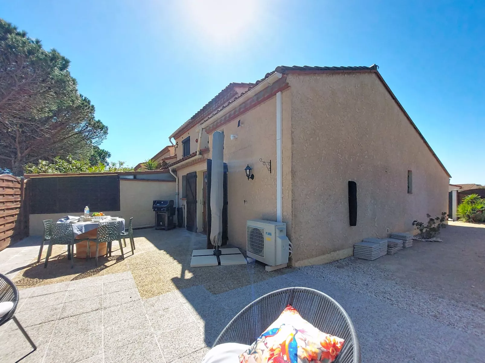 Le Mas des Oliviers - Buiten