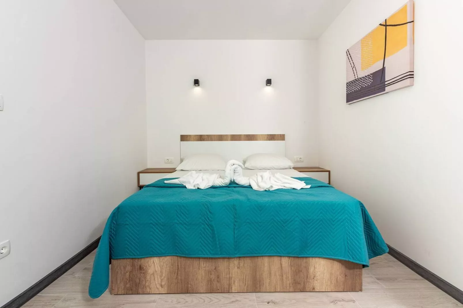 Modern Apartments with Private Balcony - One Bedroom Apartment (Owner S1) - Slaapkamer